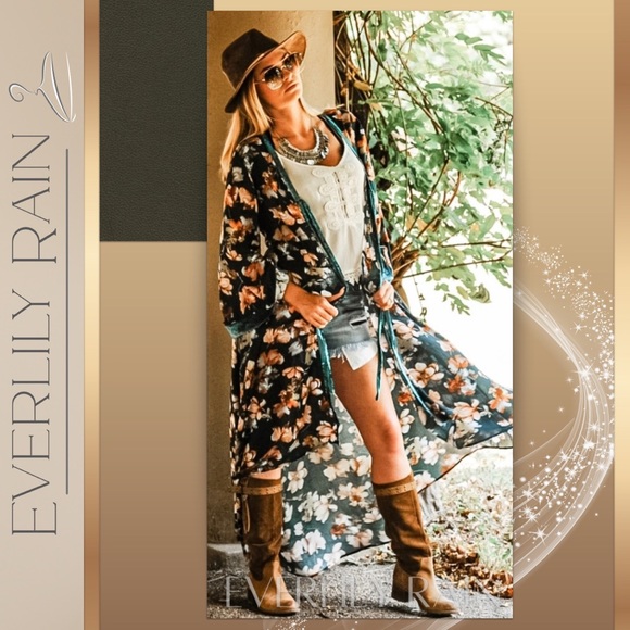 LAST ONE! Gorgeous Velvet Trim Kimono Duster - Picture 11 of 16